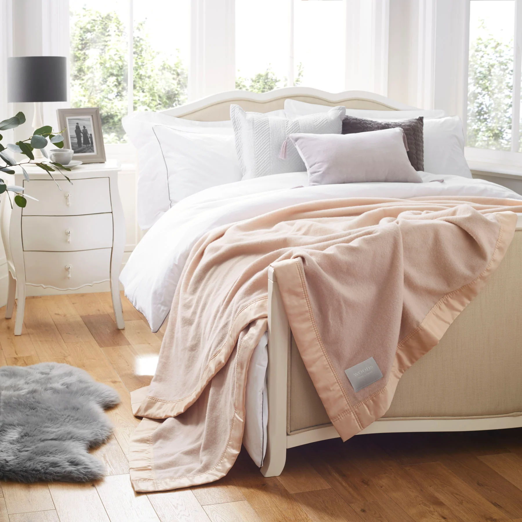 Woods Lambswool & Cashmere Luxury Blankets - Image 3