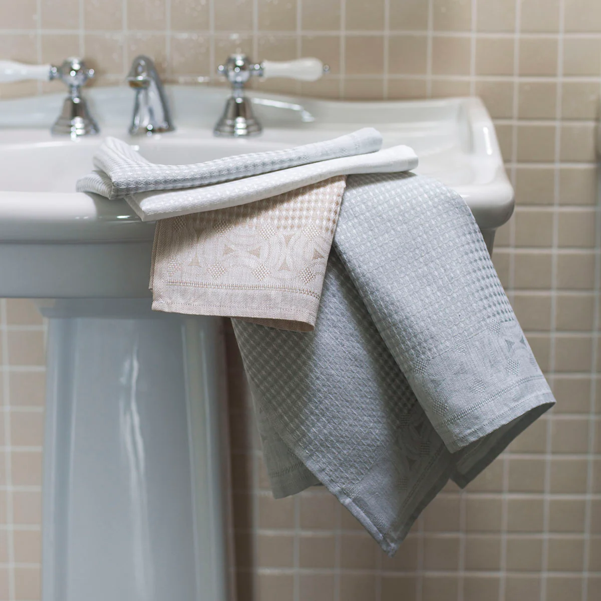 Lula Pure Linen Honeycomb Towels - Image 9