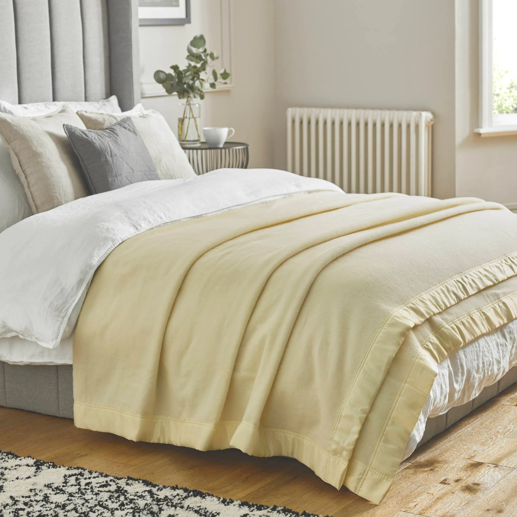 Woods Pure Merino Wool Luxury Blanket - Image 5